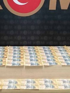 PİYASAYA SAHTE DOLAR SÜRMÜŞLER