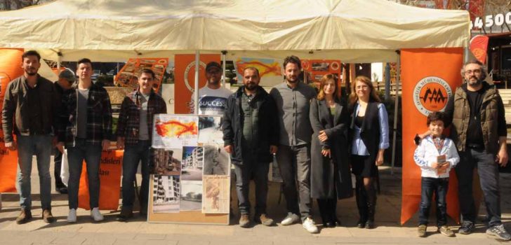 STANT AÇIP DEPREME DİKKAT ÇEKTİLER