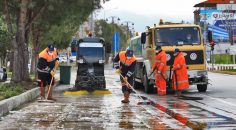 LİSE VE ÇAMLIK CADDESİ DEZENFEKTE EDİLDİ