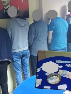 DENİZLİ’DE KUMARCILARA BÜYÜK BASKIN