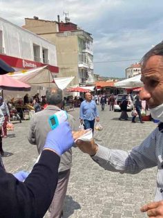 BULDAN’DA ESNAFA MASKE DAĞITILDI