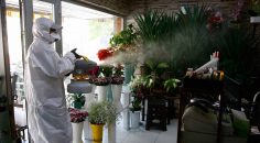 BÜYÜKŞEHİR İŞYERLERİNİ DEZENFEKTE EDİYOR