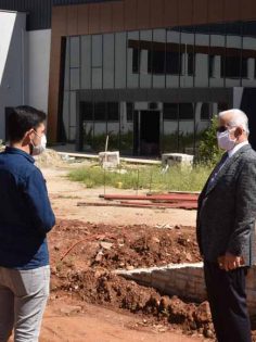 HAYIRSEVERİN YAPTIRDIĞI LİSEDE İNCELEME YAPILDI