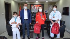 ONLINE KARATE ŞAMPİYONLARI MADALYALARINI ALDI