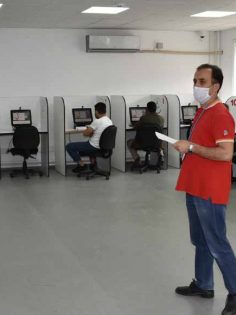 YENİ BİNADA İLK E-SINAV YAPILDI