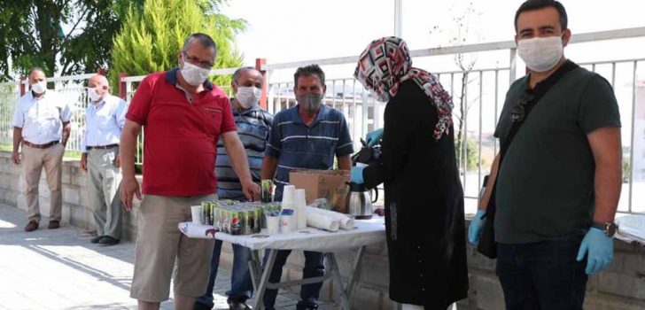 YKS’YE GİREN ÖĞRENCİLERİN VELİLERİNE İKRAM