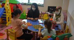 PAÜ’DE ÇOCUKLAR EĞİTİMDEN GERİ KALMADI