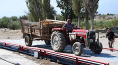 BULDAN’DA YENİCEKENTLİ ÇİFTÇİLERE DESTEK