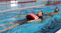 YÜZME EĞİTMENLERİNE CANKURTARANLIK SERTİFİKASI