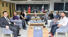 BAŞKAN ERDOĞAN, GAZETECİLERİ AĞIRLADI