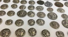 TARİHİ ESER KAÇAKÇILARI YAKALANDI