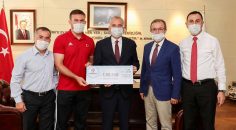 ŞAMPİYONDAN BAŞKAN ZOLAN’A ZİYARET