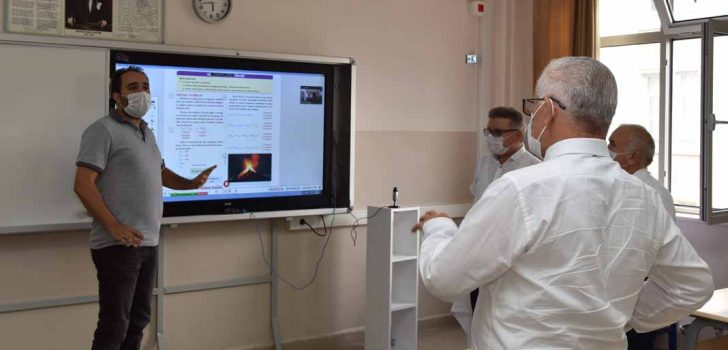 ETKİLEŞİMLİ TAHTALAR CANLI DERSLERDE AKTİF