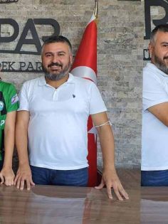 HOROZKENTSPOR’DA 3 İMZA