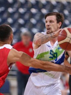 MERKEZEFENDİ DENİZLİ BASKET GALİBİYETLE BAŞLADI