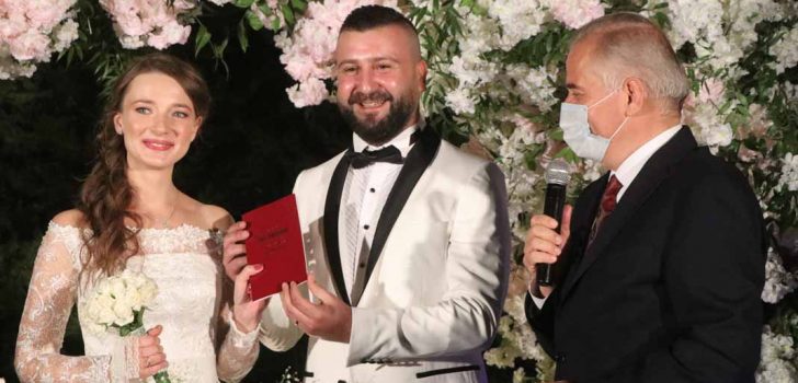 ÖNCE DAVADA RAKİP OLDULAR SONRA NİKAH MASASINA OTURDULAR