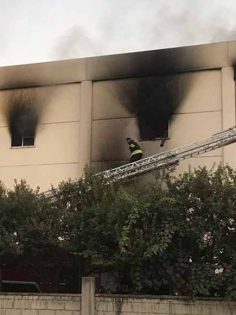 KURUYEMİŞ FABRİKASINDA YANGIN: 2 ÖLÜ, 3 YARALI