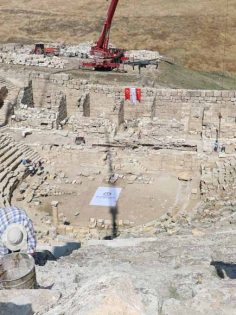 BÜYÜKŞEHİR, DENİZLİ’NİN TARİHİNE SAHİP ÇIKIYOR