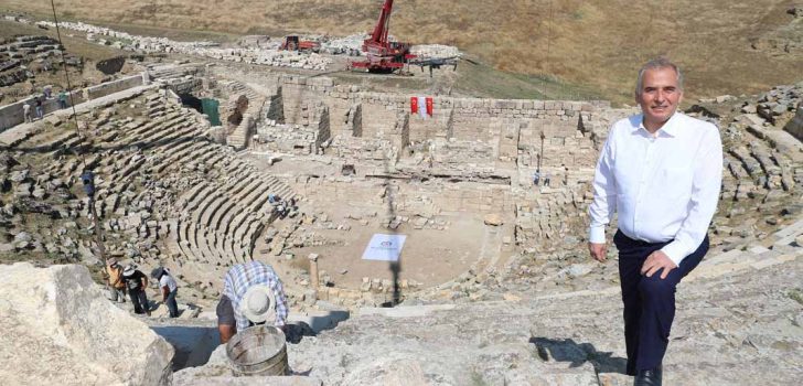BÜYÜKŞEHİR, DENİZLİ’NİN TARİHİNE SAHİP ÇIKIYOR