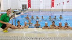 GELECEĞİN YÜZÜCÜLERİ BÜYÜKŞEHİR İLE YETİŞİYOR