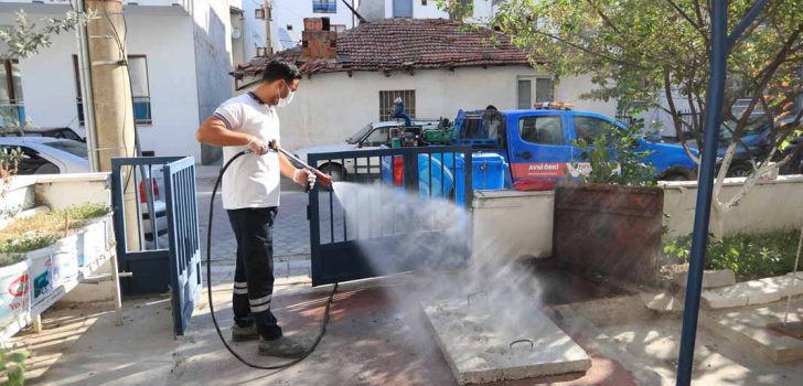PAMUKKALE BELEDİYESİ İLAÇLAMAYA DEVAM EDİYOR
