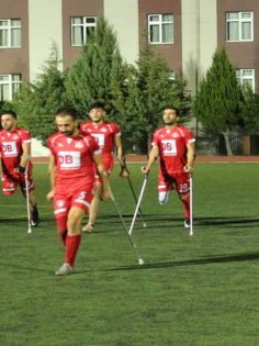AMPUTE FUTBOL MÜSABAKALARI SÜRÜYOR