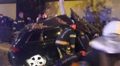 AĞACA ÇARPARAK DURABİLDİ: 2 YARALI