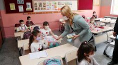 MERKEZEFENDİ’DEN 18 BİN İLKOKUL ÖĞRENCİSİNE HEDİYE