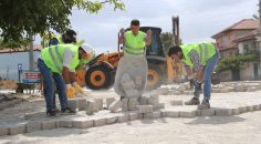 PAMUKKALE’DE BETON KİLİT PARKE TAŞI ATAĞI SÜRÜYOR