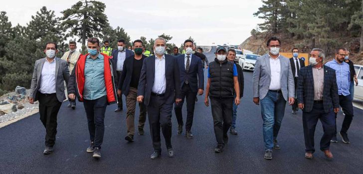 DENİZLİ KAYAK MERKEZİ’NİN YOL SORUNU BİTTİ