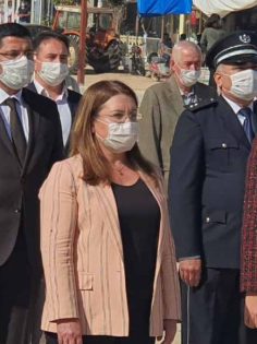 CHP DENİZLİ MİLLETVEKİLİNE TÖRENDE SAYGISIZLIK!