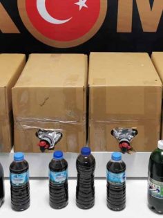 EMNİYET KAÇAKÇILARI YAKALADI