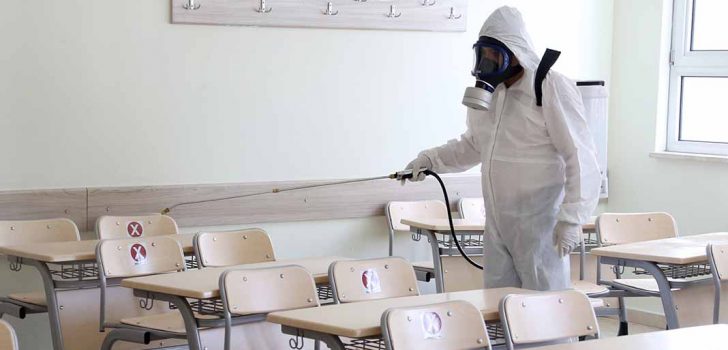 MERKEZEFENDİ’DE OKULLAR DEZENFEKTE EDİLİYOR