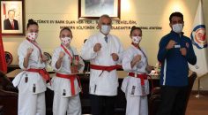 ŞAMPİYON KARATECİLERDEN BAŞKAN ZOLAN’A ZİYARET