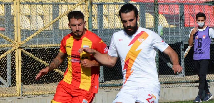 KIZILCABÖLÜKSPOR ARNAVUTKÖY ÖNÜNDE