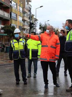 DENİZLİ EVDE KALDI, BÜYÜKŞEHİR ÇALIŞTI