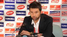 DENİZLİSPOR’U LİGDEN DÜŞÜREN HOCAYI TEKRAR GETİRDİLER!
