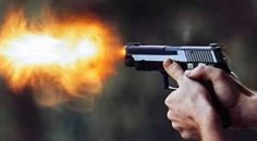 BABAANNESİNİ ÖLDÜRÜP TESLİM OLDU