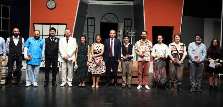 BÜYÜKŞEHİR TİYATROSU’NA 5 ÖDÜL