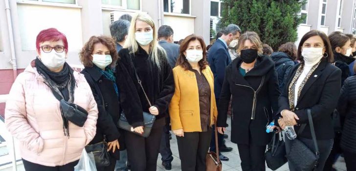 CHP KADIN KOLLARI: UTANÇ DUYUYORUZ