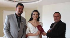 ÖĞRENCİ OLARAK GELDİĞİ ÇAL’DA GELİN OLDU