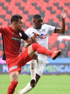 DENİZLİSPOR DÜŞÜYOR: 0-2