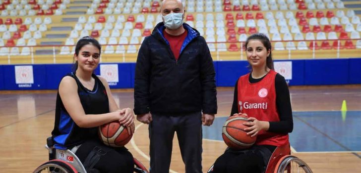 PAMUKKALE BELEDİYESPOR’DA MİLLİ SEVİNÇ