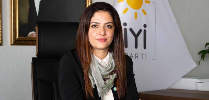 “TÜRKİYE’DE KADIN OLMAK ZOR, KADIN ÖLMEK KOLAY”