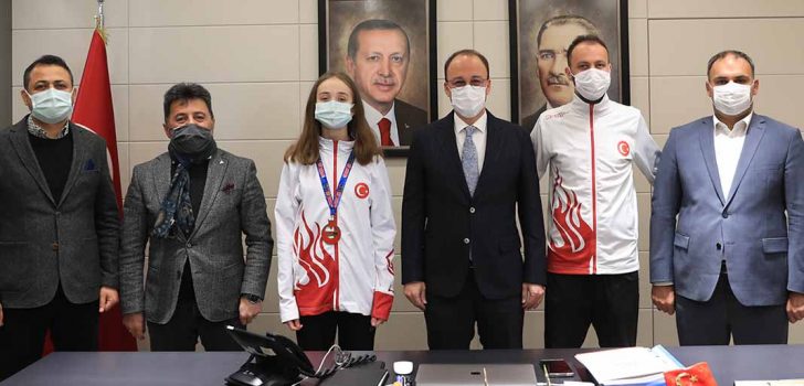 BAŞKAN ÖRKİ ŞAMPİYON SPORCUYU AĞIRLADI