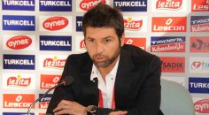 DENİZLİSPOR’DA HAKAN KUTLU İSTİFA ETTİ