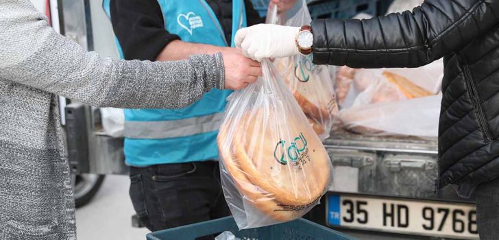 MERKEZEFENDİ BELEDİYESİ’NDEN PİDE İKRAMI