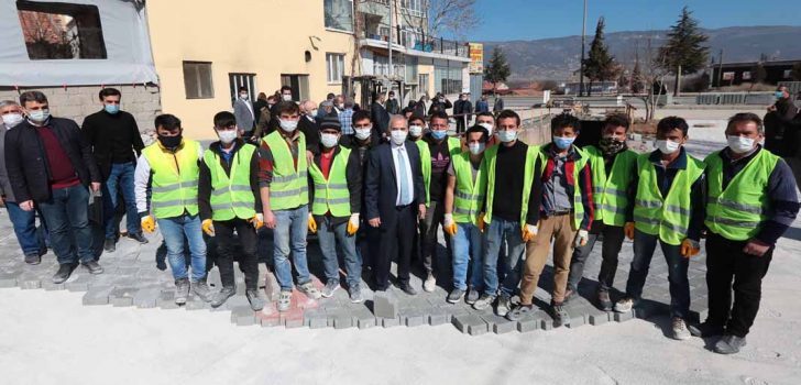SERİNHİSAR’DA SICAK ASFALT ÇALIŞMASI TAMAM