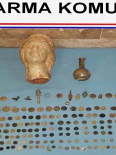 PAMUKKALE VE BULDAN’DA TARİHİ ESER KAÇAKÇILARI YAKALANDI