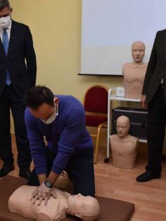 ÖĞRETMENLERE İLK YARDIM EĞİTİMİ